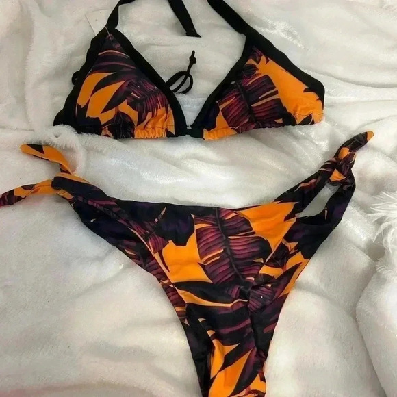 Junior‎ size small bikini. New - Picture 1 of 10